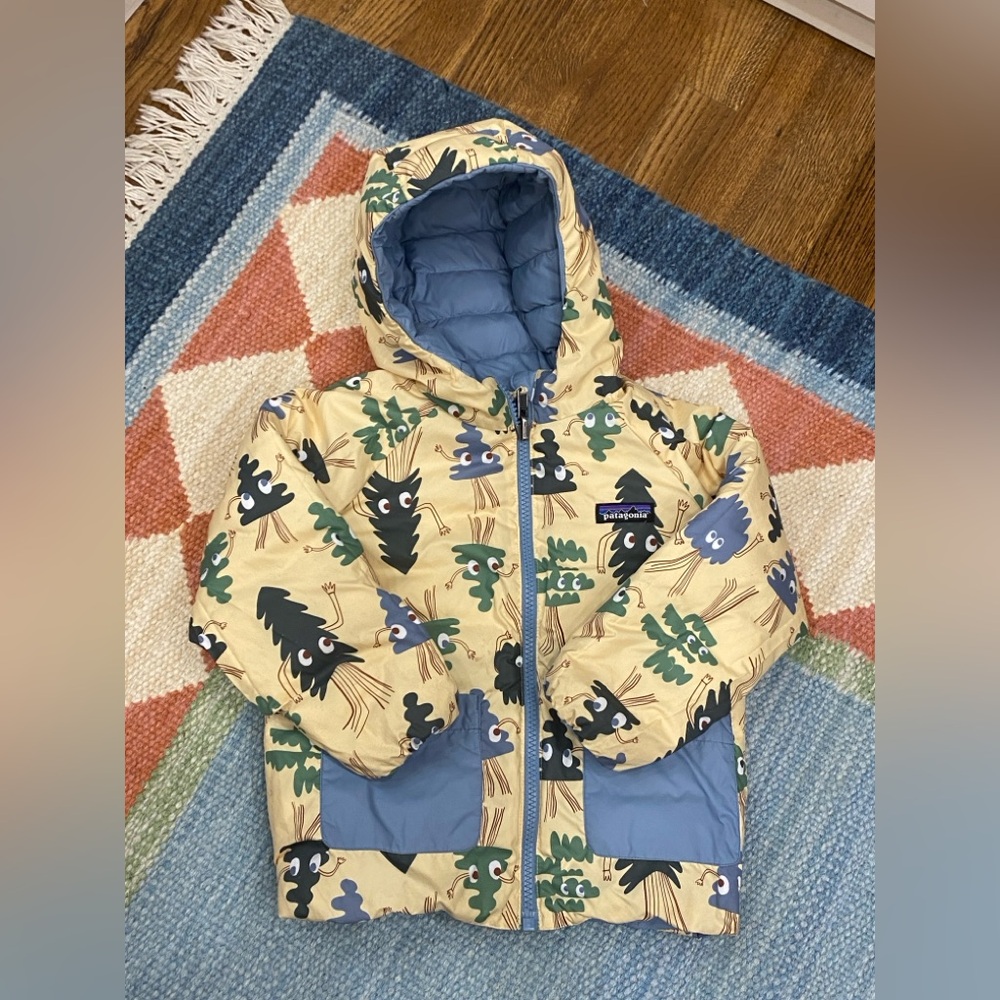 Patagonia Baby Reversible Down Sweater Hoody Puffer Jacket Coat 4T Blue Trees - Picture 3 of 6